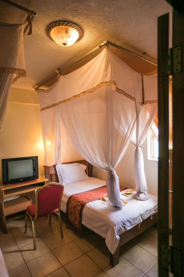 Airport View Plaza Hotel Nairobi Exterior photo